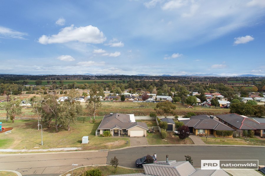 4 Woodside Road TAMWORTH 23