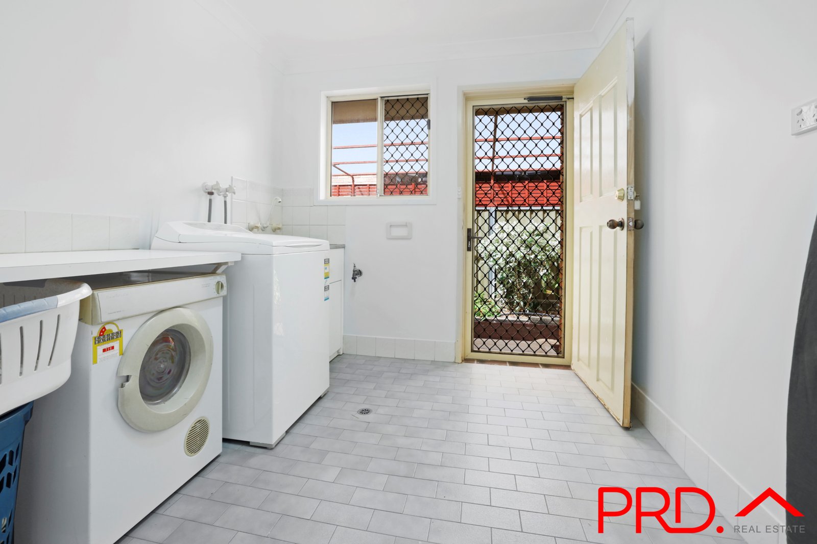 4 Woodward Avenue TAMWORTH 15
