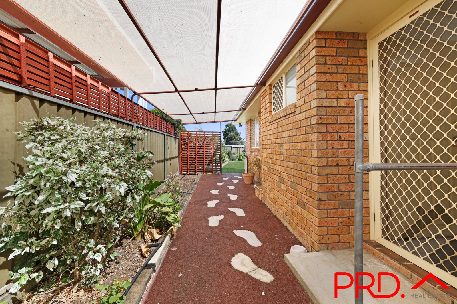 4 Woodward Avenue TAMWORTH 16
