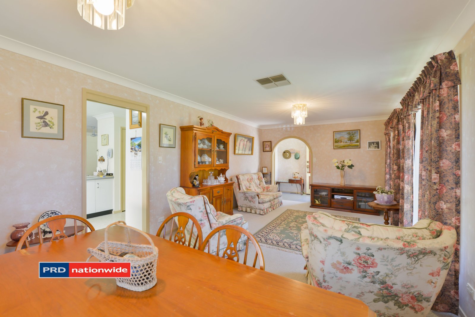 4 Woodward Avenue TAMWORTH 2