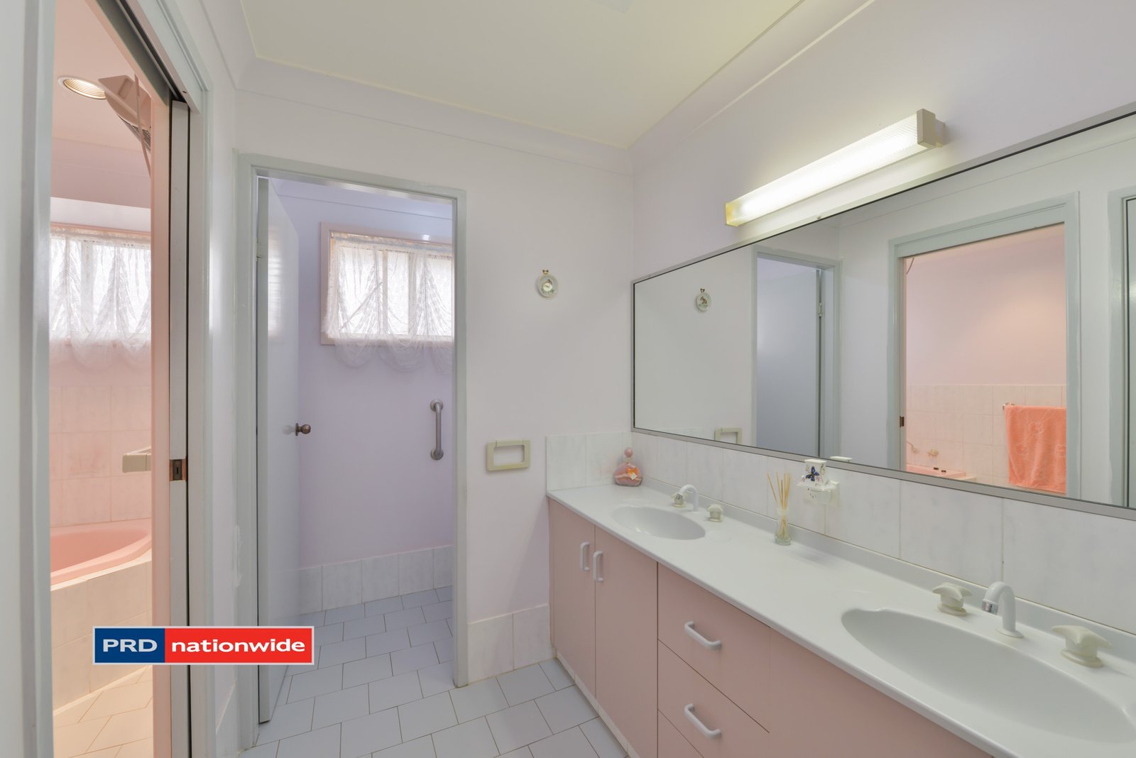 4 Woodward Avenue TAMWORTH 10