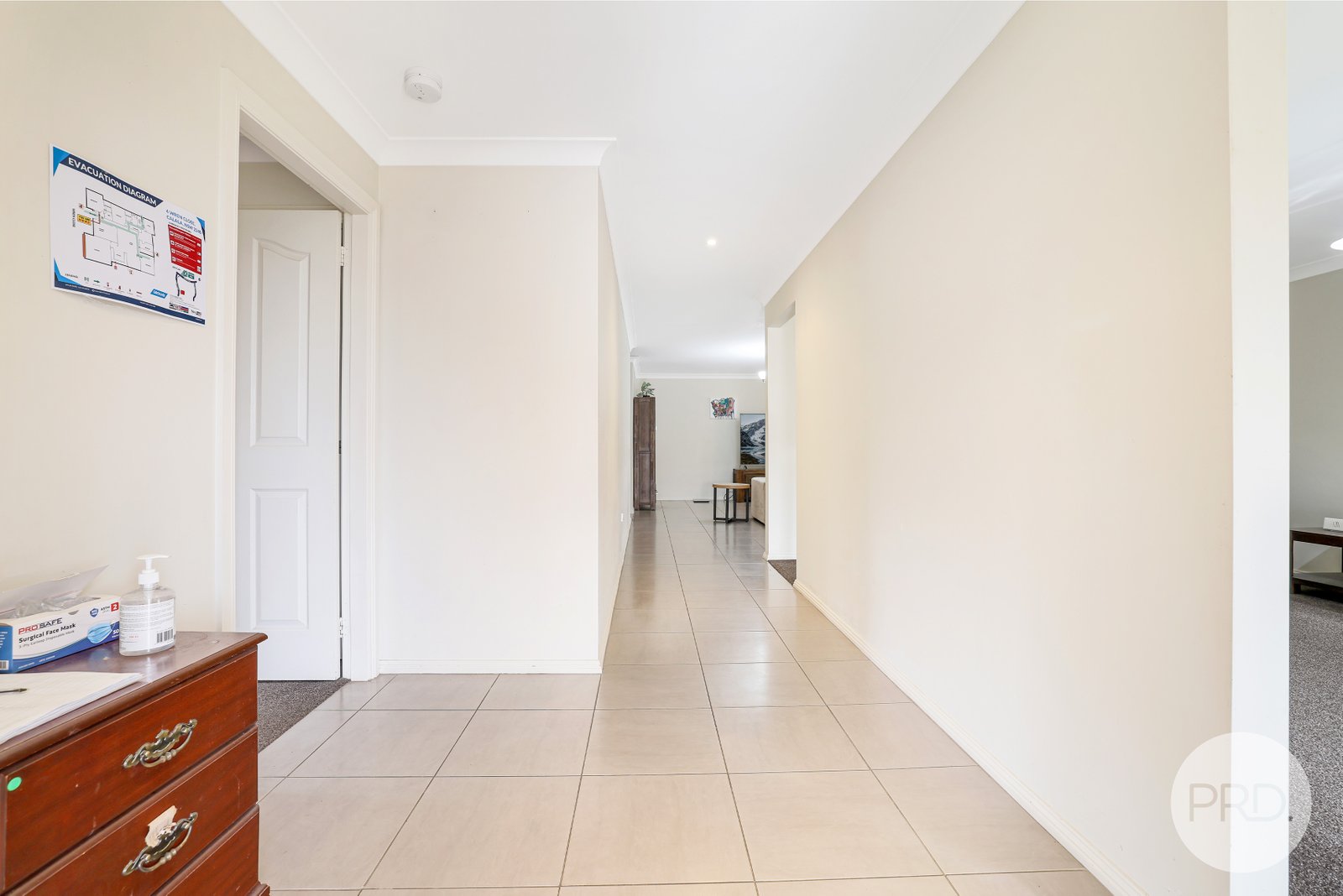 4 Wren Close TAMWORTH 3