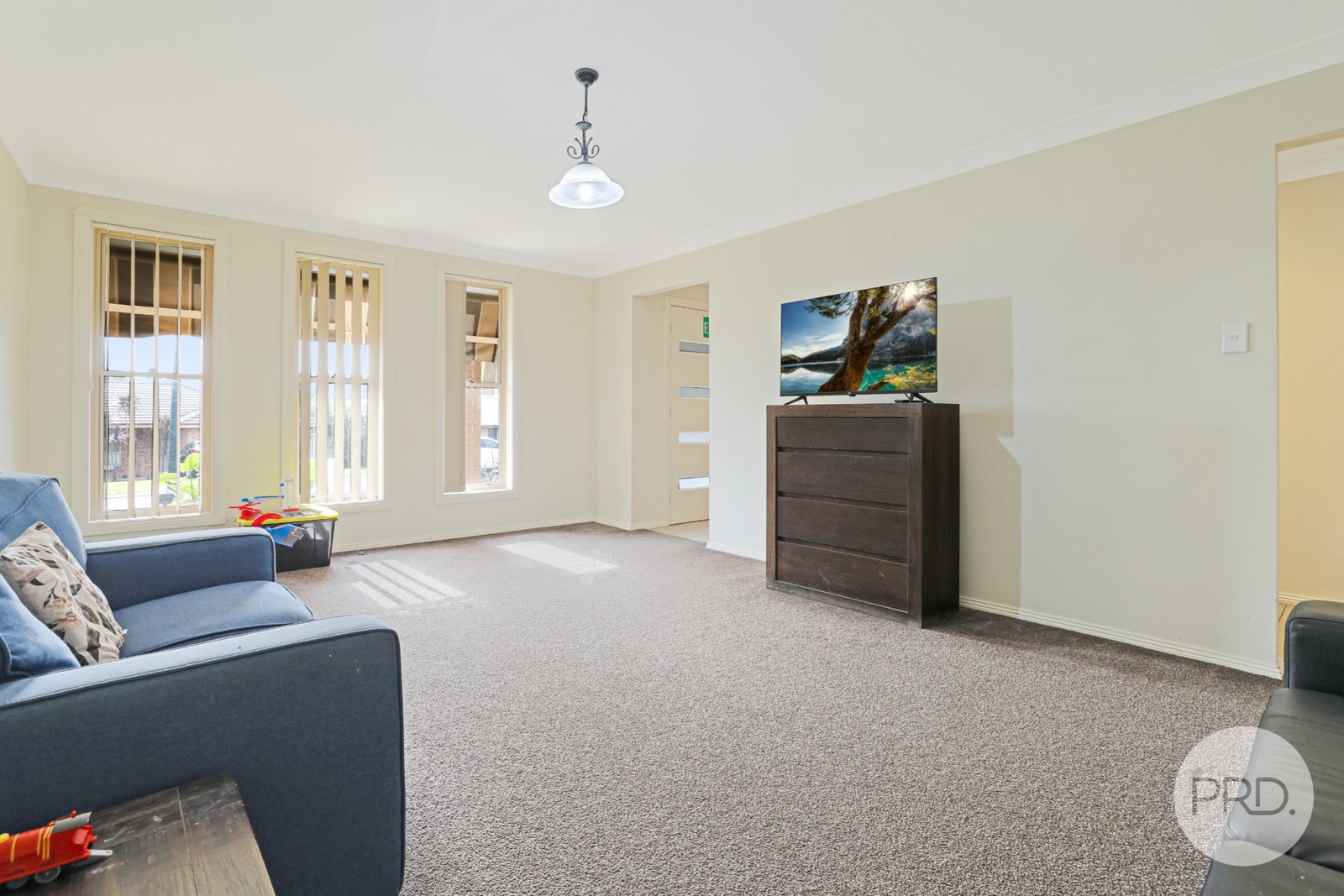 4 Wren Close TAMWORTH 5