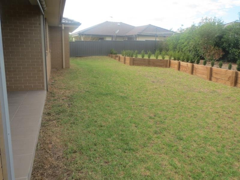 4 Wren Place TAMWORTH 4