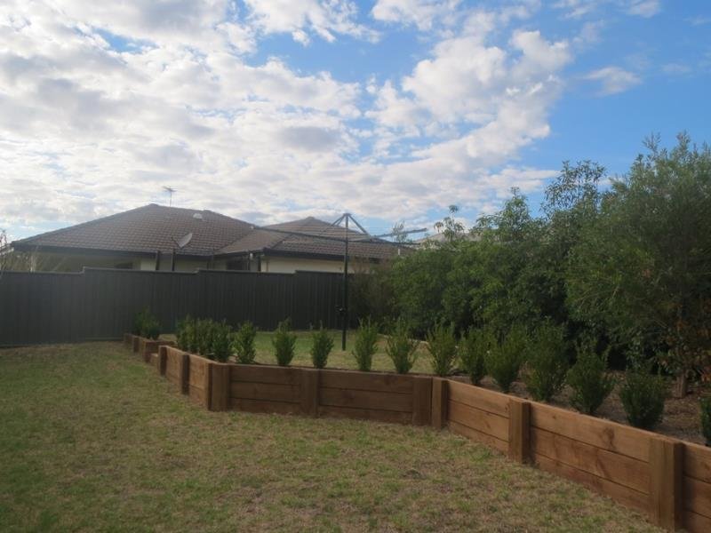 4 Wren Place TAMWORTH 5