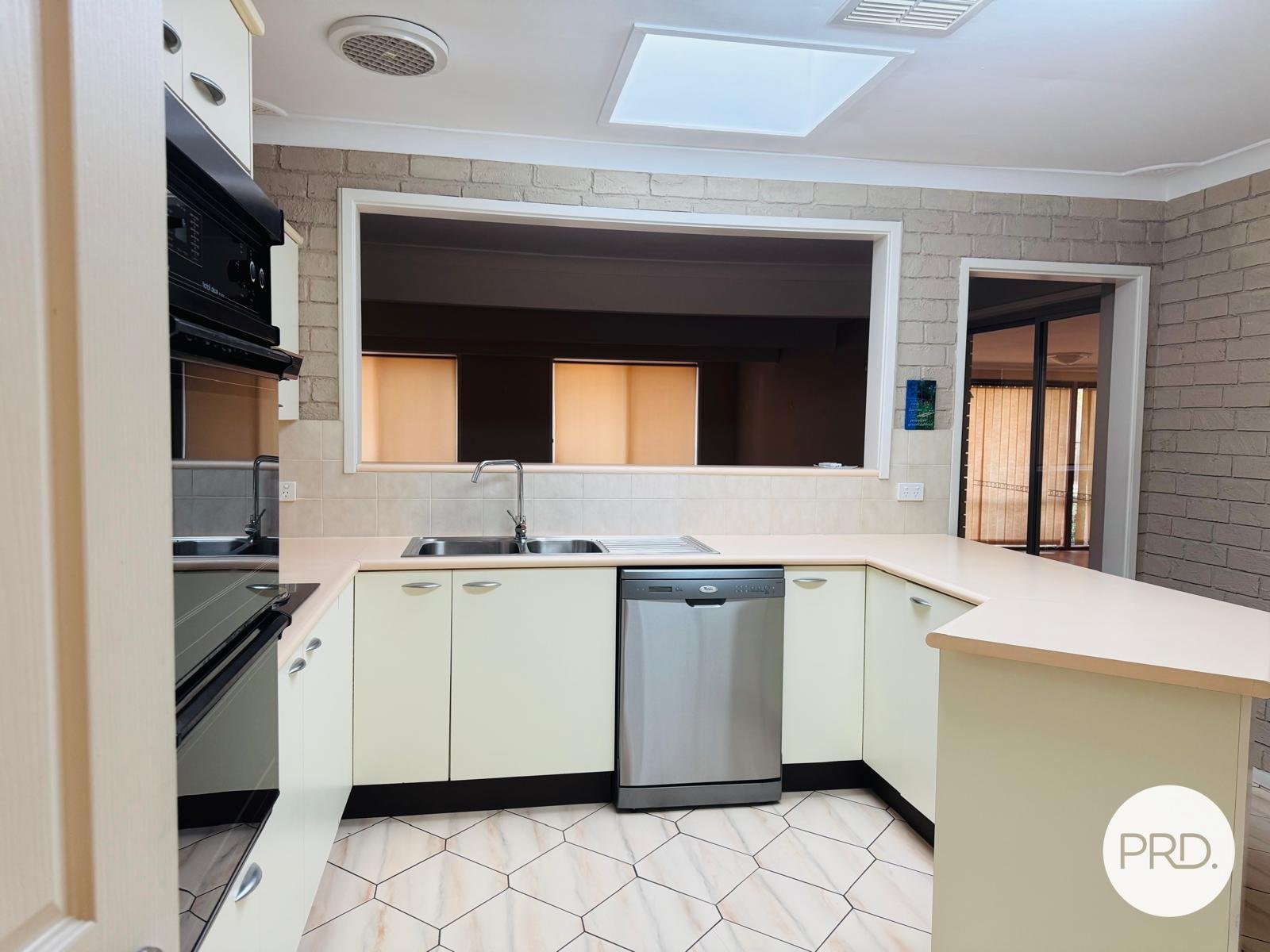 4 Wyatt Place LEUMEAH 3