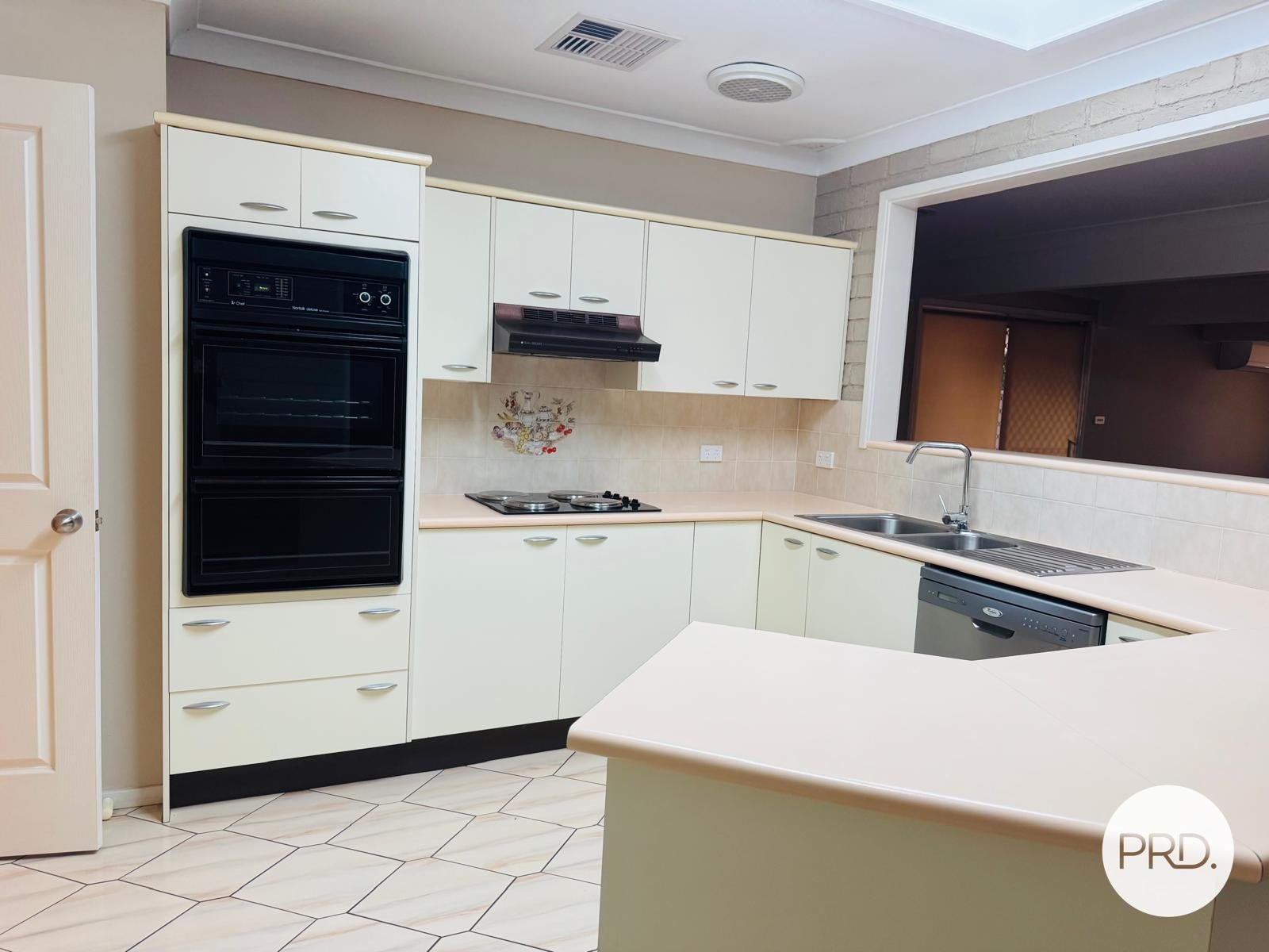 4 Wyatt Place LEUMEAH 5