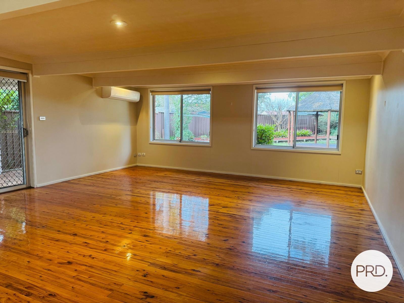 4 Wyatt Place LEUMEAH 11