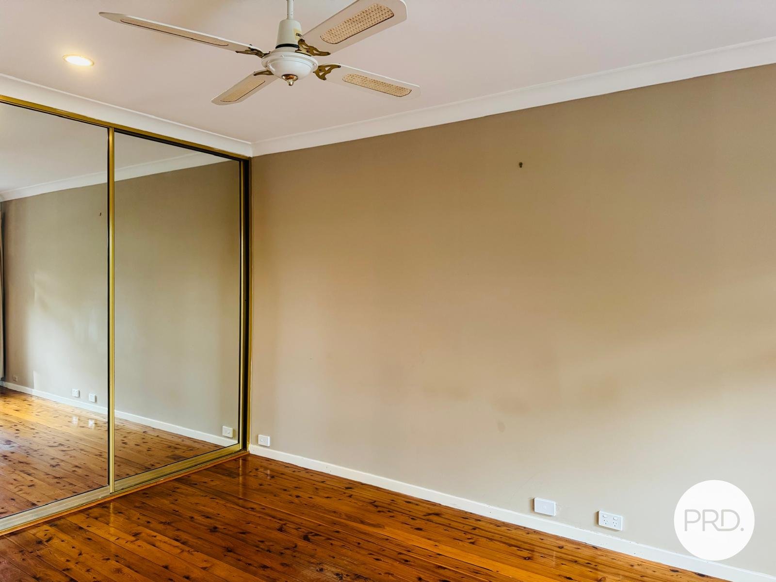 4 Wyatt Place LEUMEAH 16