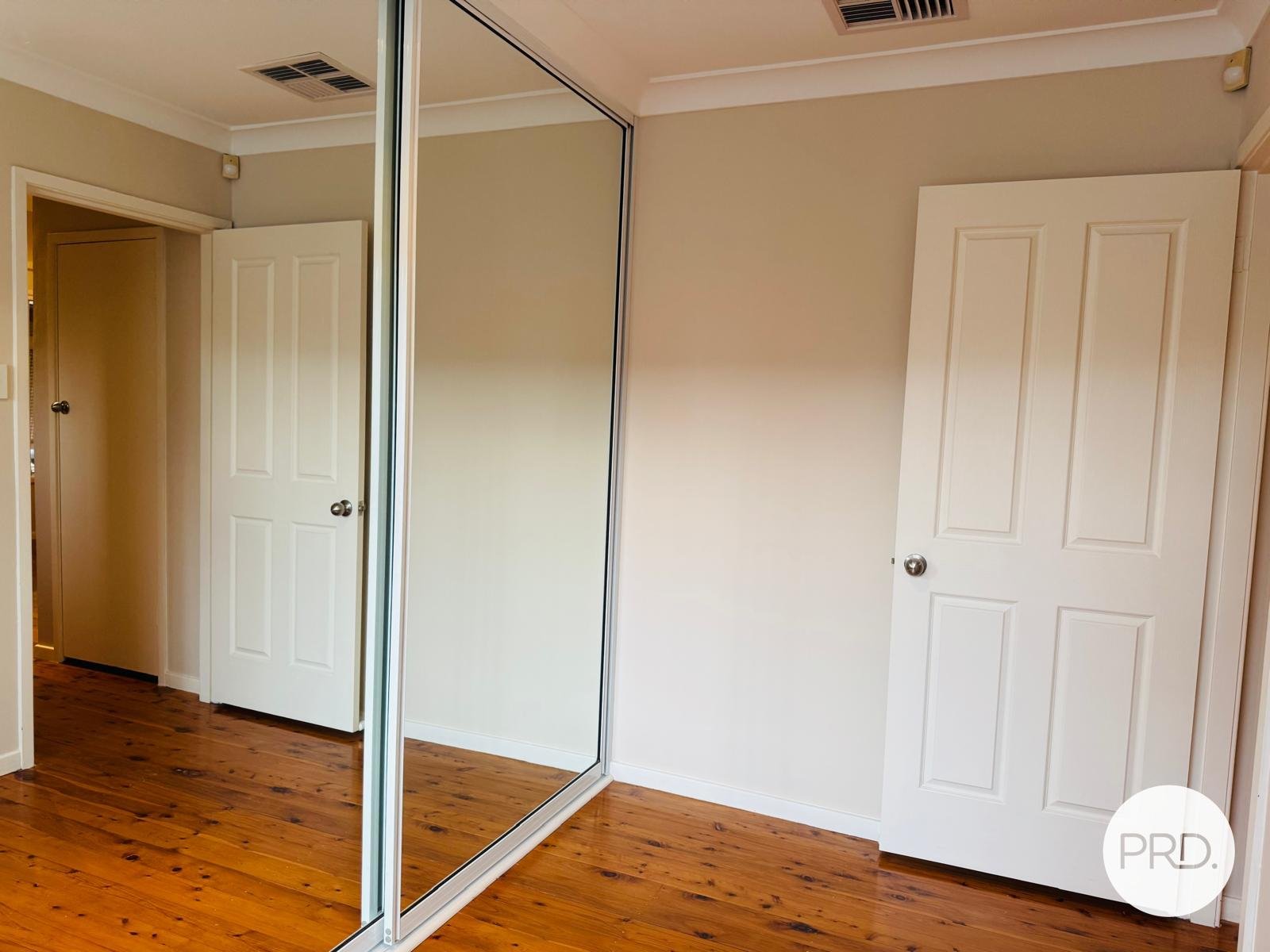 4 Wyatt Place LEUMEAH 19