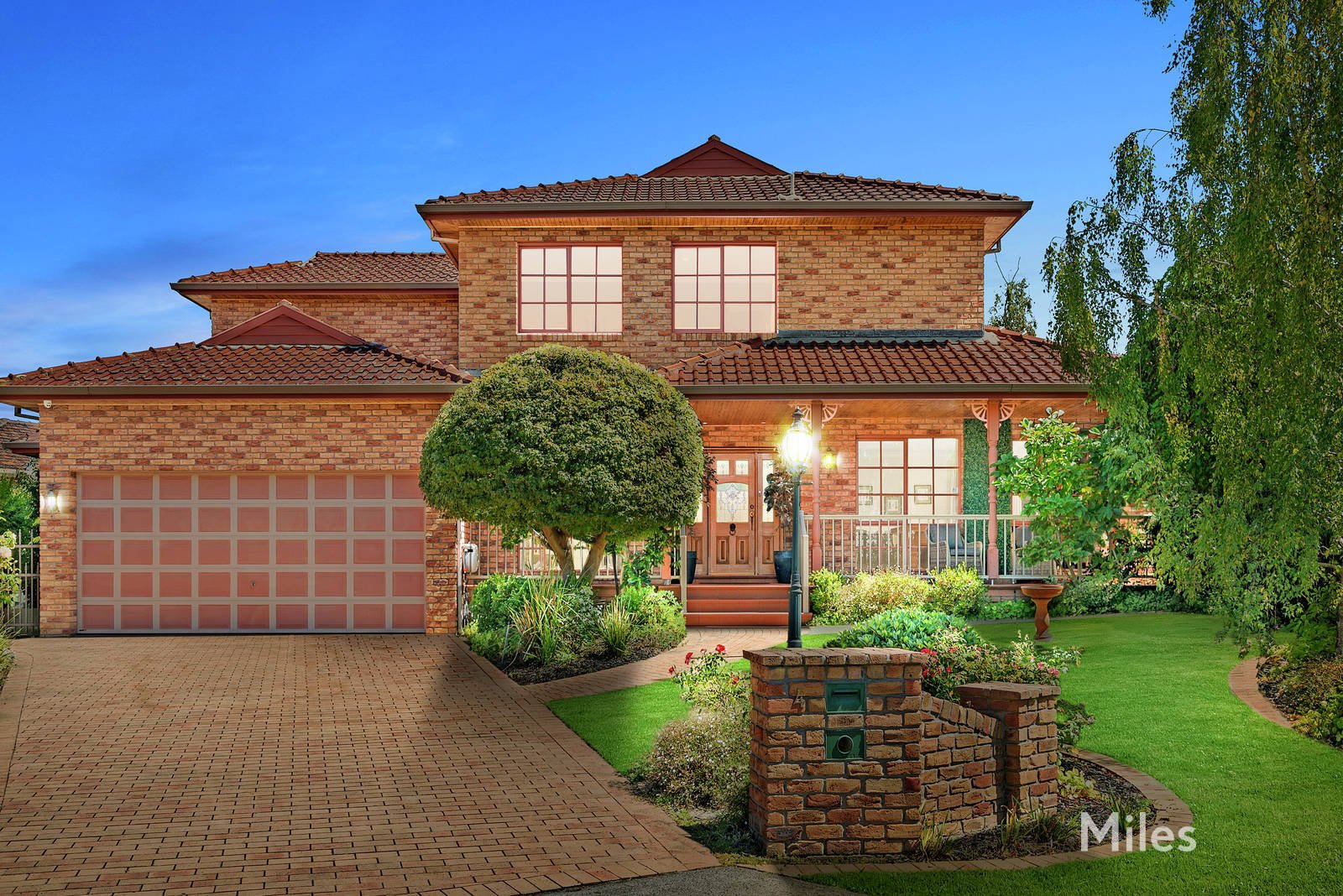 4 Yarradale Court, Watsonia North 5 bed, 3 bath House for Sale