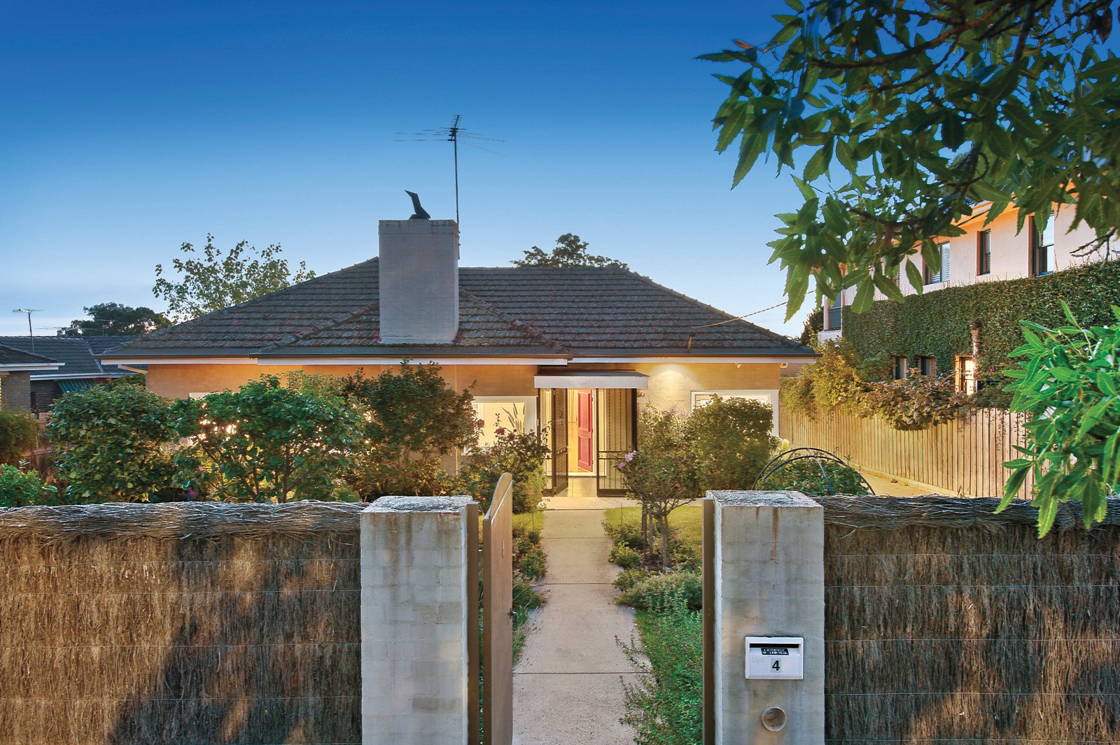 4 Yeovil Road, Glen Iris, VIC