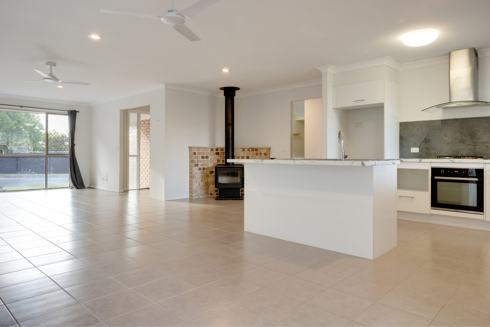 4 Yerrecoin Place BURLEIGH WATERS 6