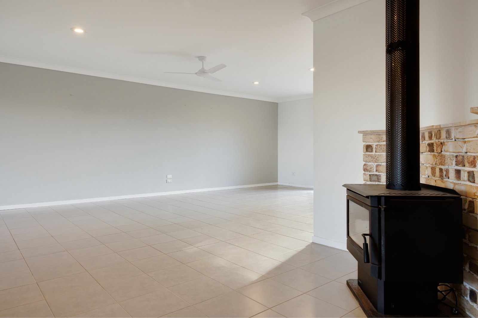 4 Yerrecoin Place BURLEIGH WATERS 7
