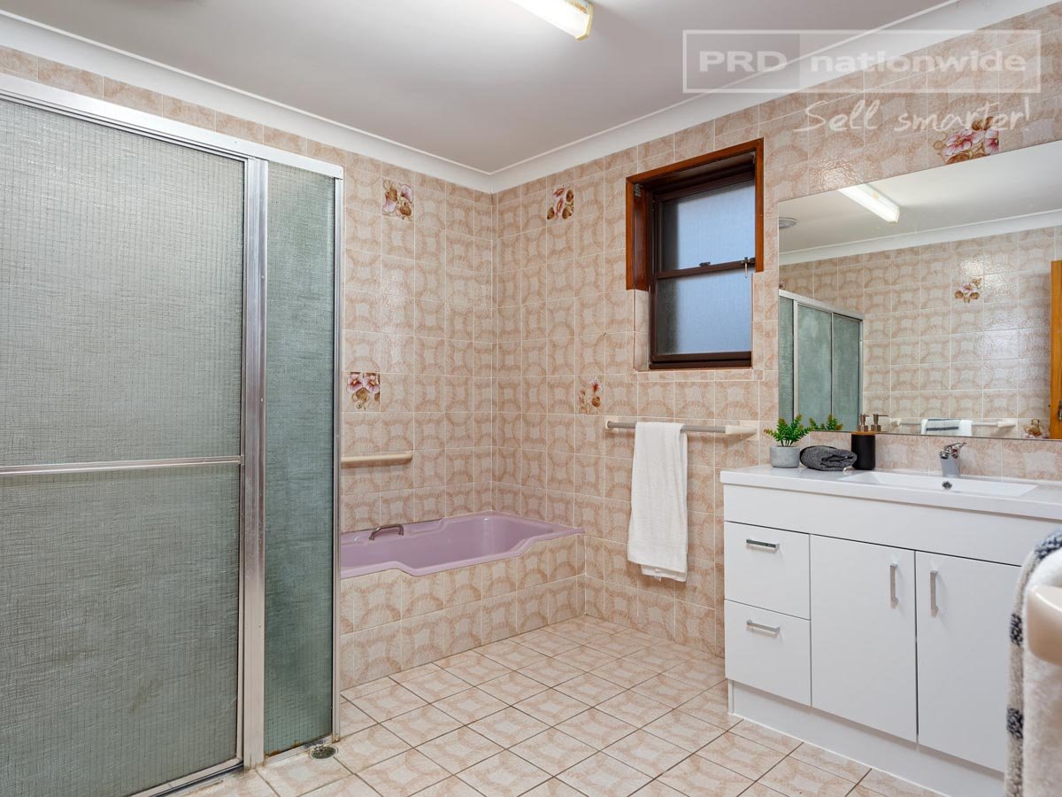 40 Alexander Street ASHMONT 8