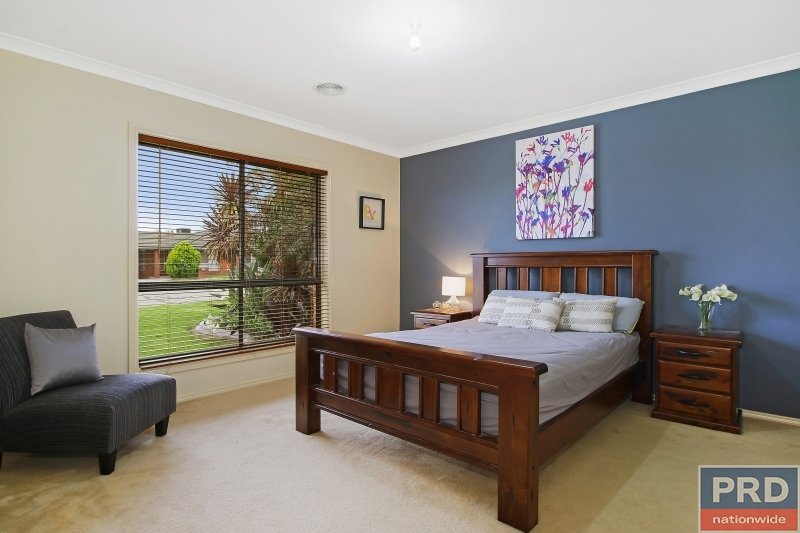 40 Amalfi Drive LAVINGTON 4