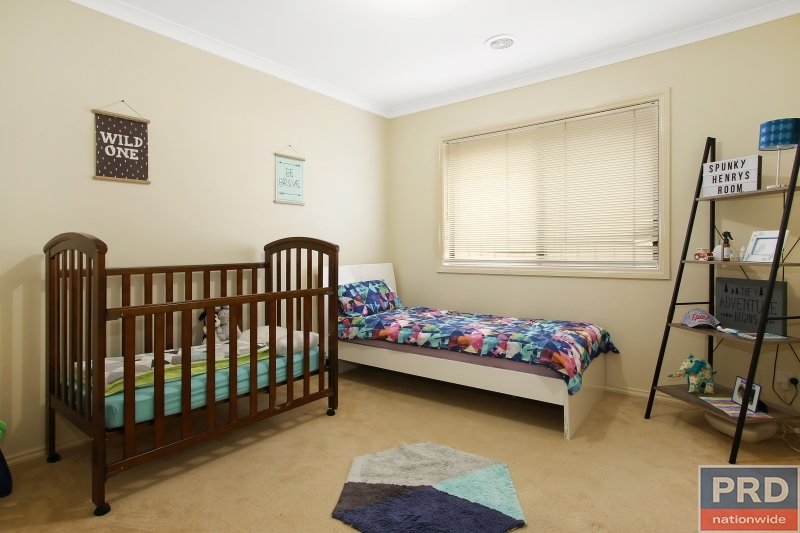 40 Amalfi Drive LAVINGTON 5