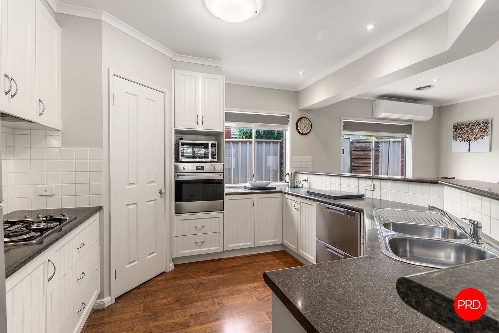 40 Arthurs Crescent STRATHFIELDSAYE 10