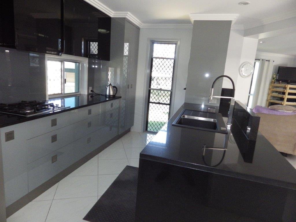 40 Bauhinia Street BOYNE ISLAND 5