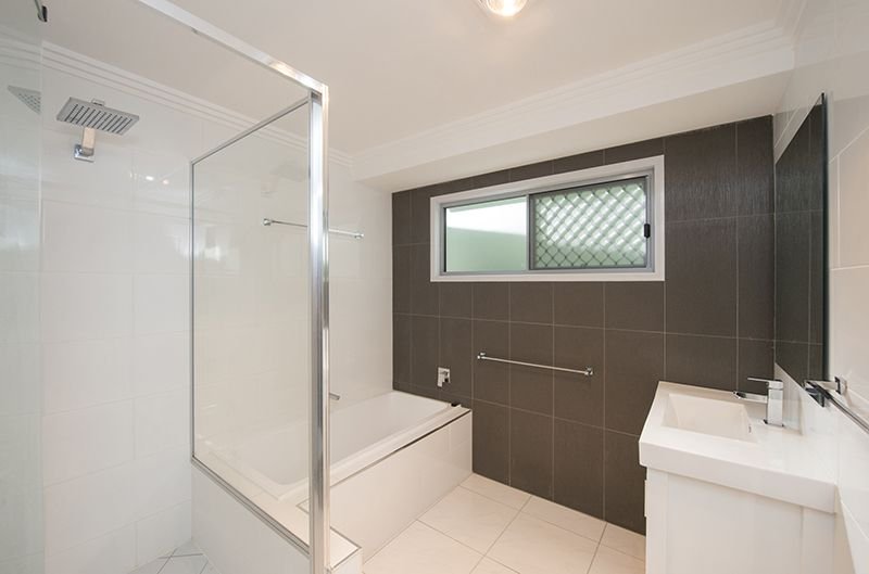 40 Bauhinia Street BOYNE ISLAND 12