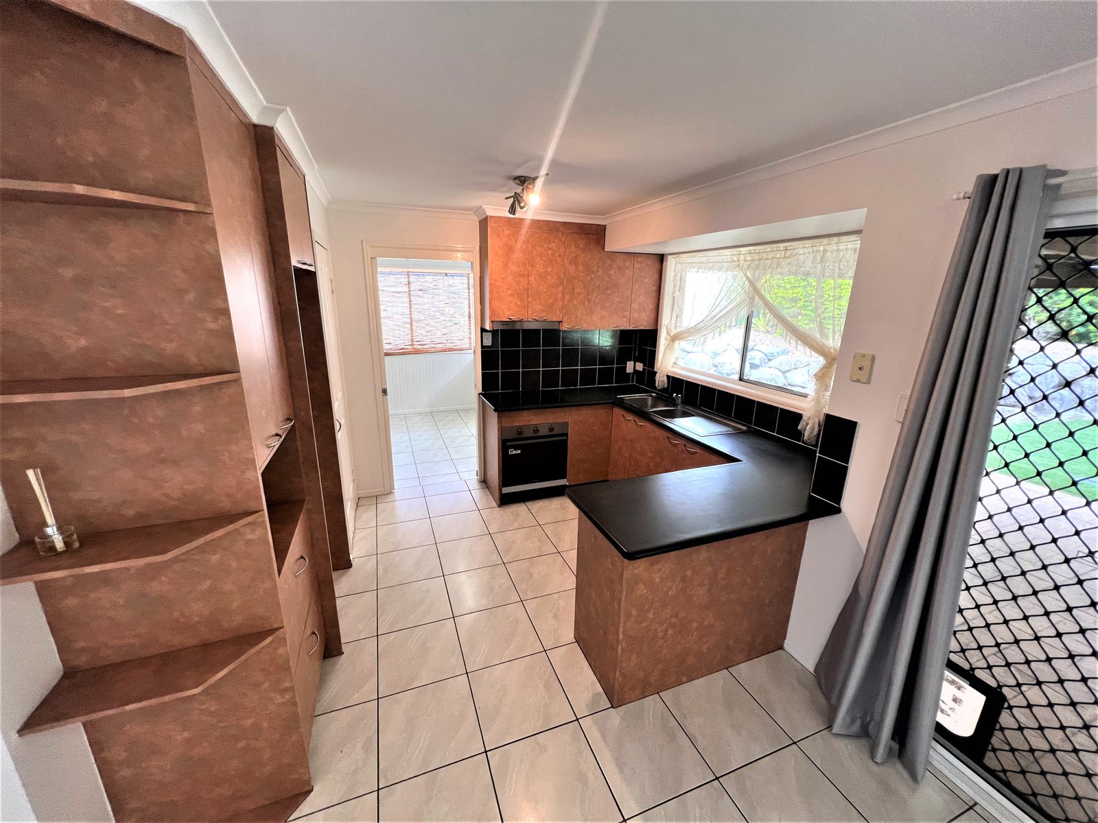 40 Beltana Drive BOYNE ISLAND 5