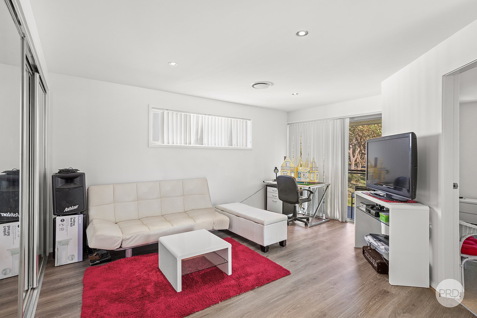 40 Boronia Drive SALAMANDER BAY 16