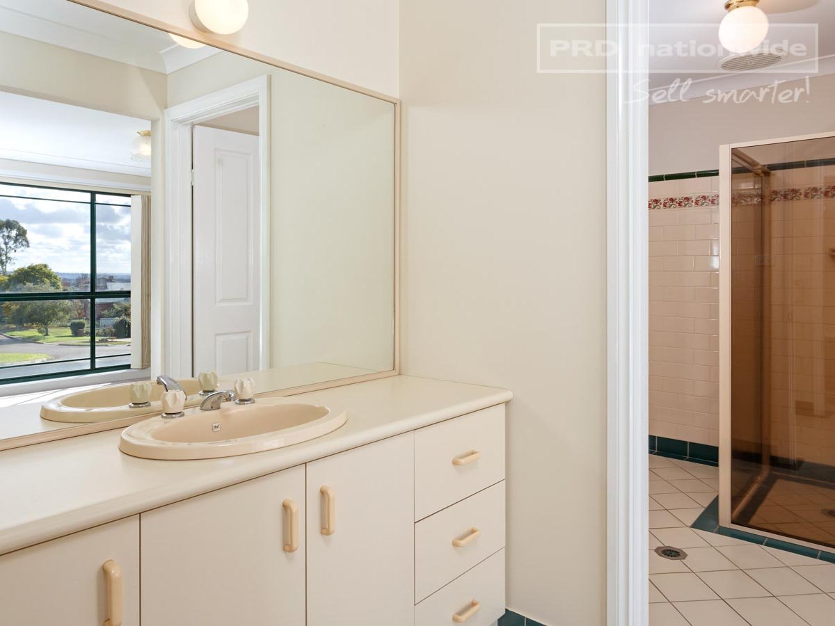 40 Bourkelands Drive BOURKELANDS 8