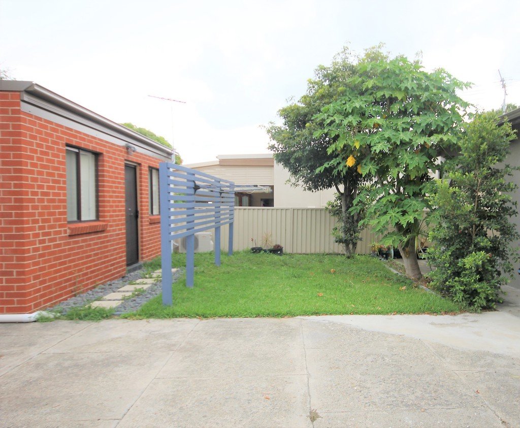 40 Bowns Road KOGARAH 8