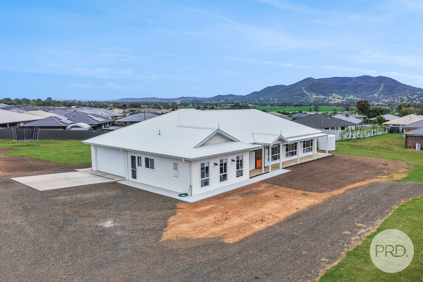 40 Burgess Lane TAMWORTH 24