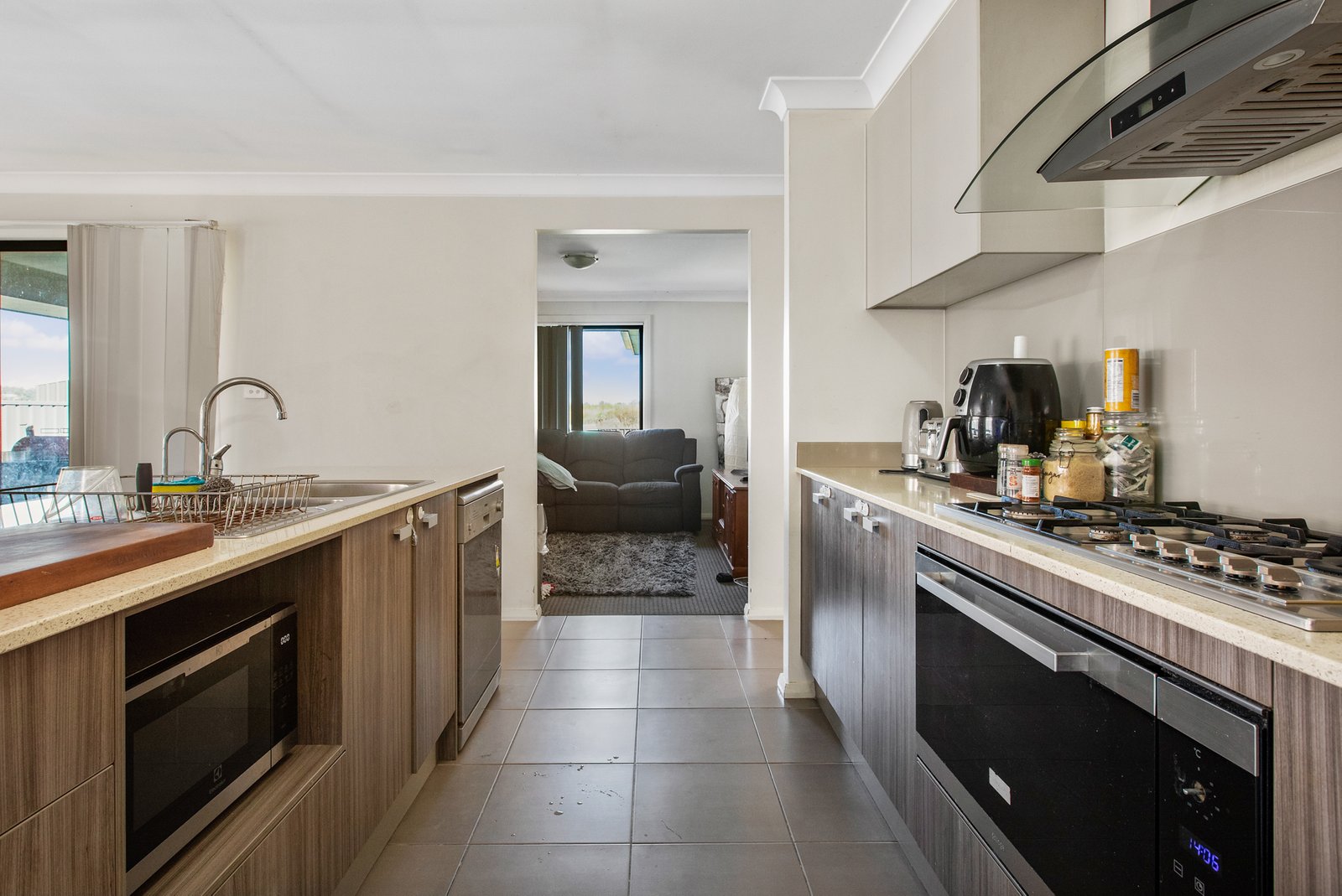 40 Cagney Road RUTHERFORD 7