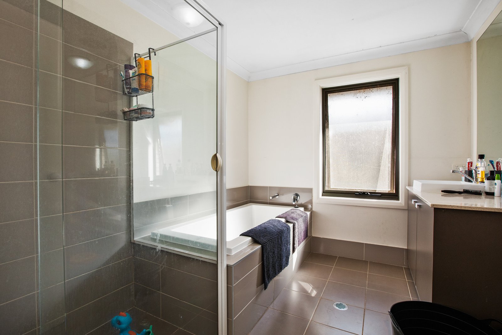 40 Cagney Road RUTHERFORD 14