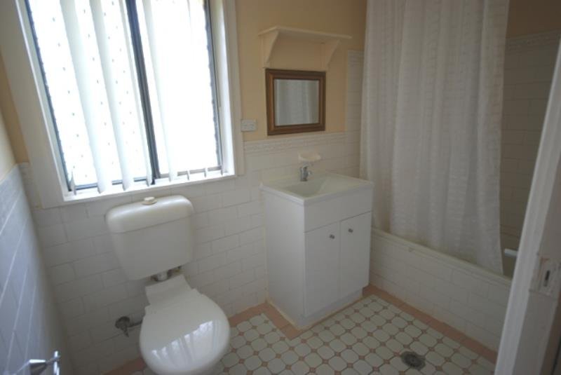 40 Callaghan St  ASHMONT 6