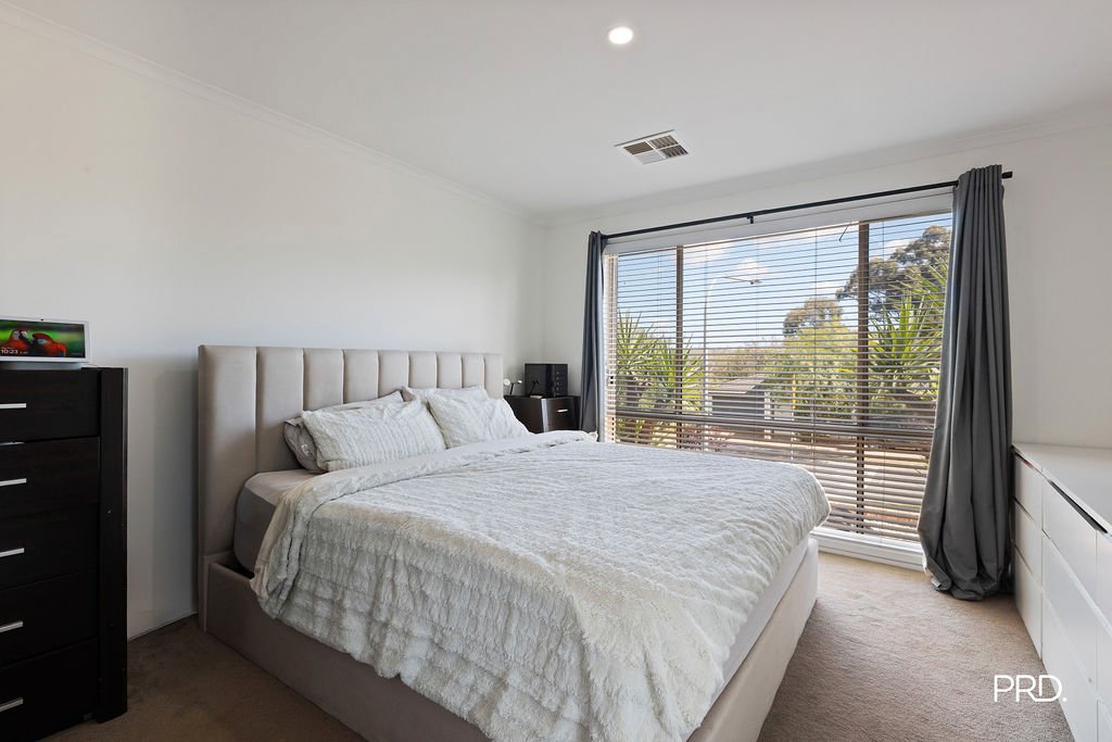 40 Camellia Avenue GLENMORE PARK 13