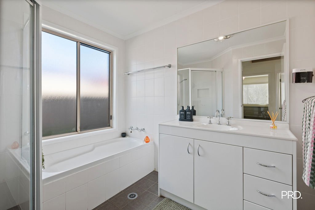 40 Camellia Avenue GLENMORE PARK 17
