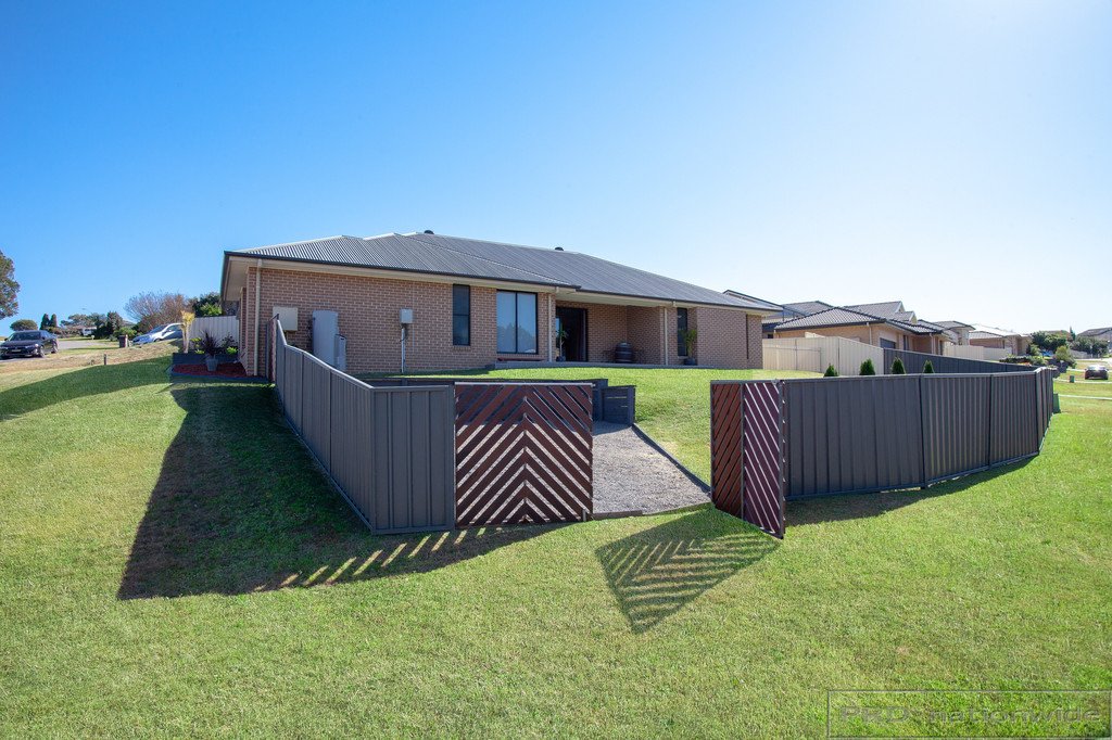 40 Clayton Crescent RUTHERFORD 17