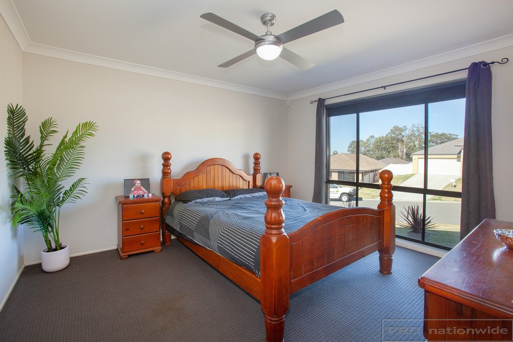40 Clayton Crescent RUTHERFORD 18