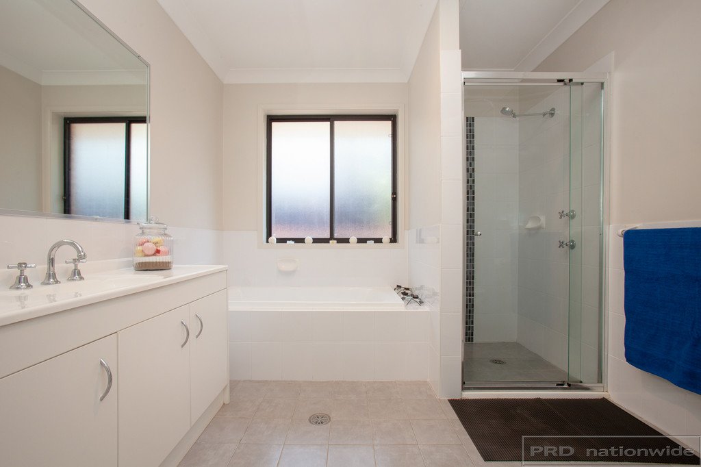 40 Clayton Crescent RUTHERFORD 21