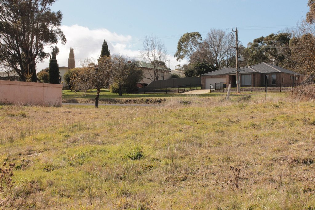 40 Clunes Road CRESWICK 1