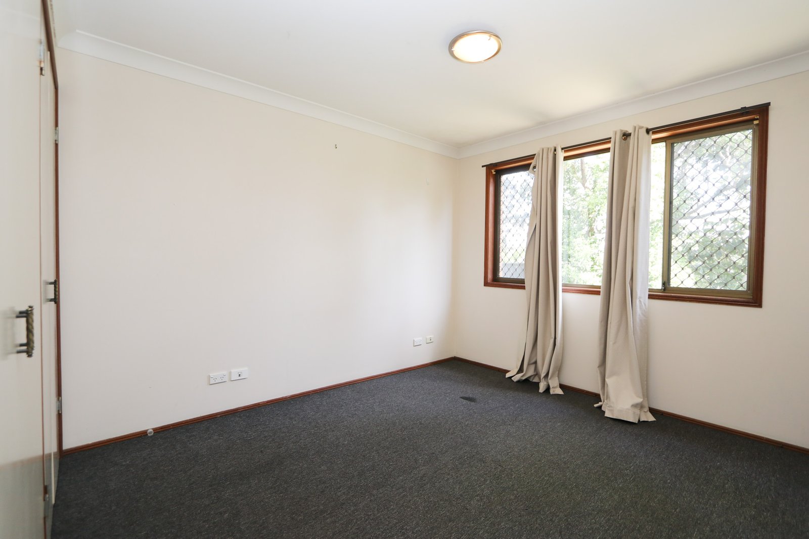 40 Constellation Crescent MUDGEERABA 8