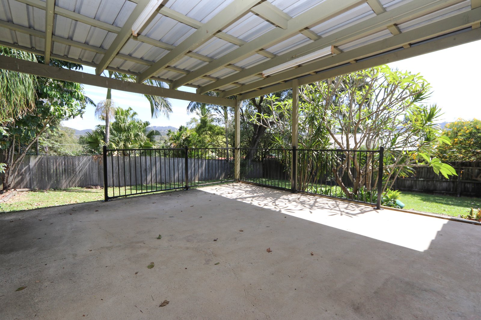 40 Constellation Crescent MUDGEERABA 11