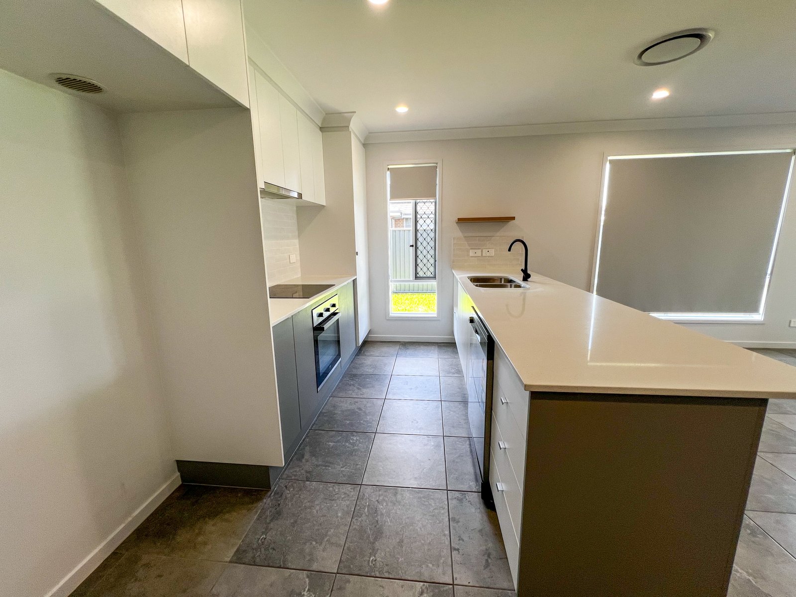 40 Eagle Avenue TAMWORTH 8