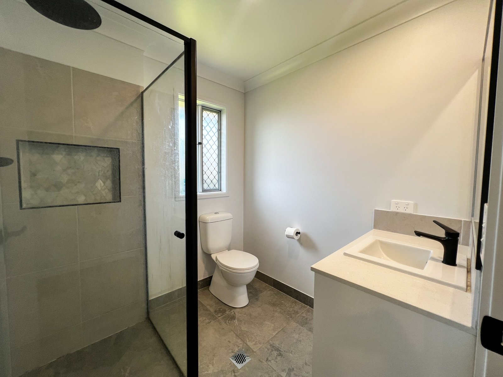 40 Eagle Avenue TAMWORTH 9