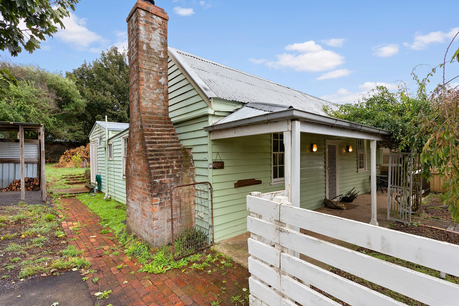 40 East Street, DAYLESFORD VIC 3460