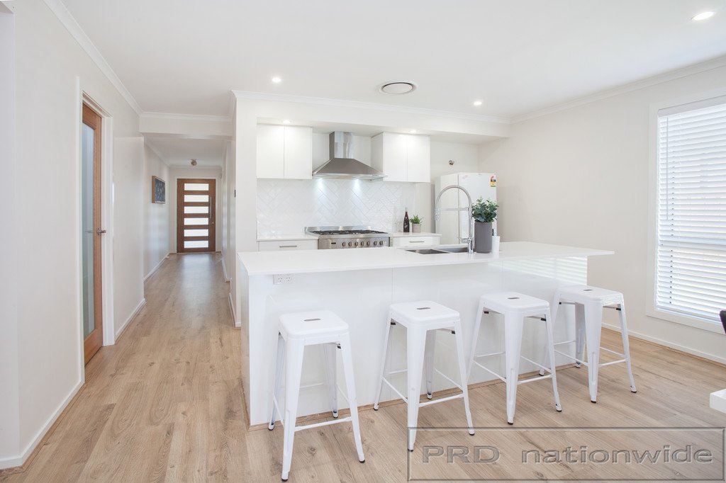 40 Emperor Parade CHISHOLM 5