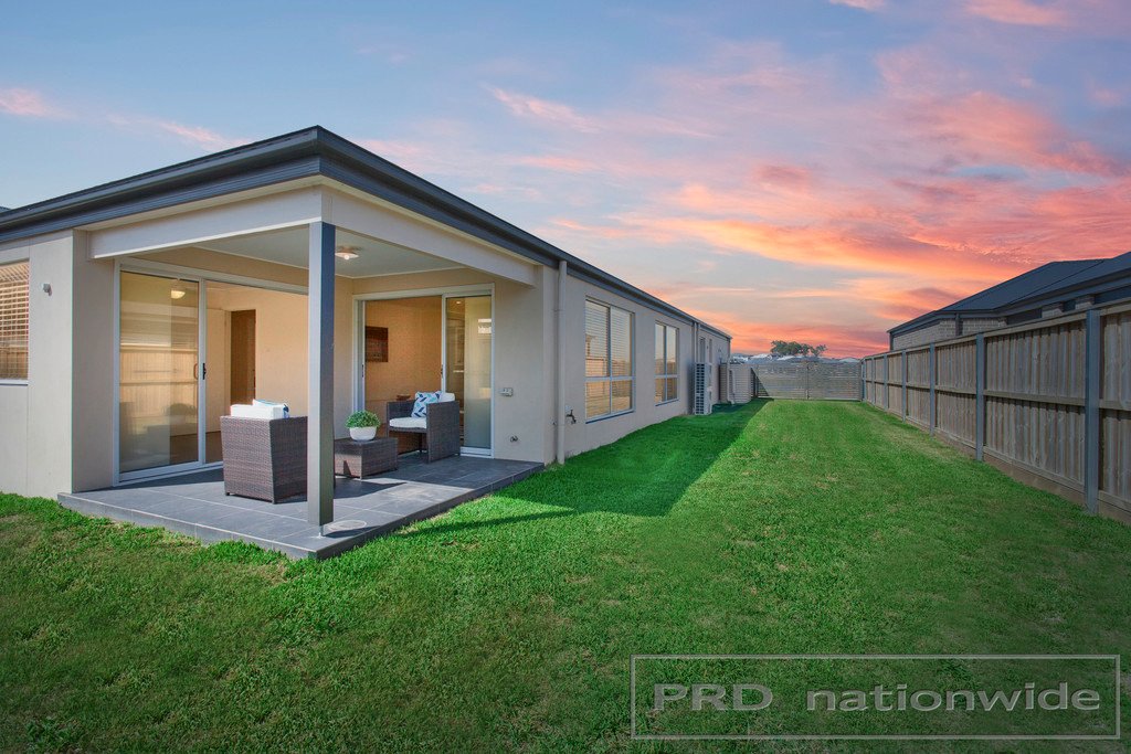 40 Emperor Parade CHISHOLM 15