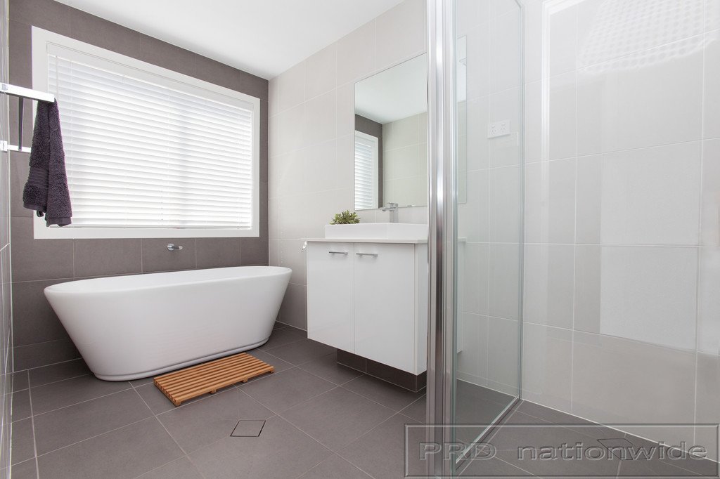 40 Emperor Parade CHISHOLM 21