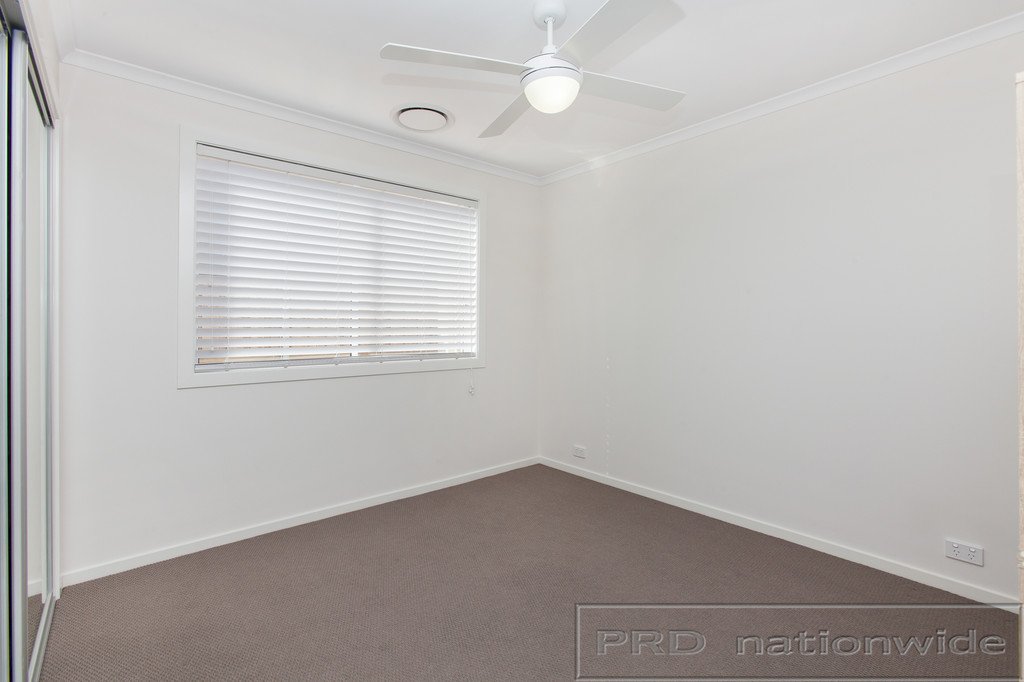 40 Emperor Parade CHISHOLM 22