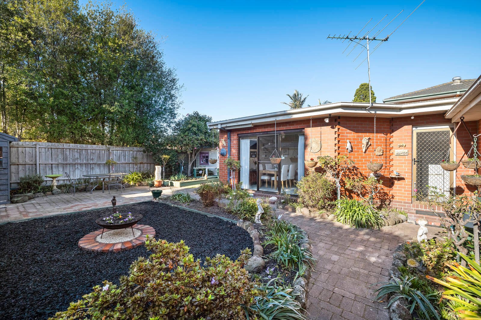 Gallery: 40 Eunice Drive