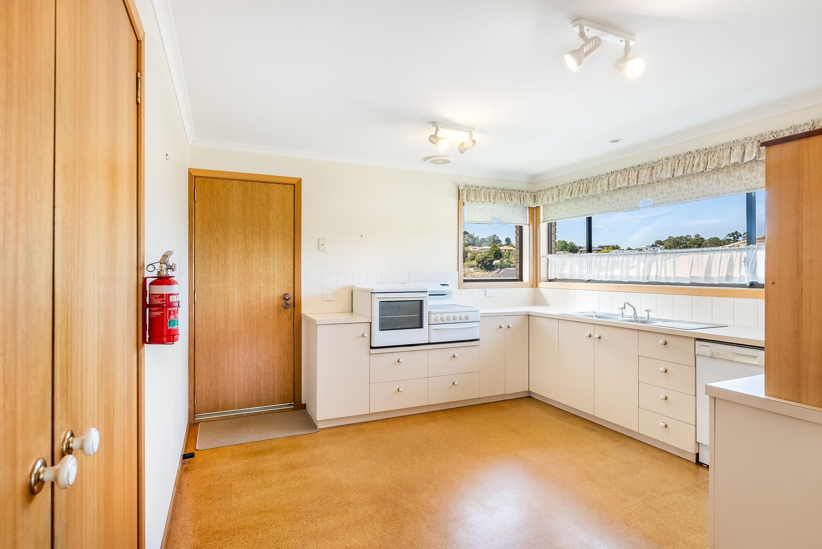 40 Fairway Drive KINGSTON 5