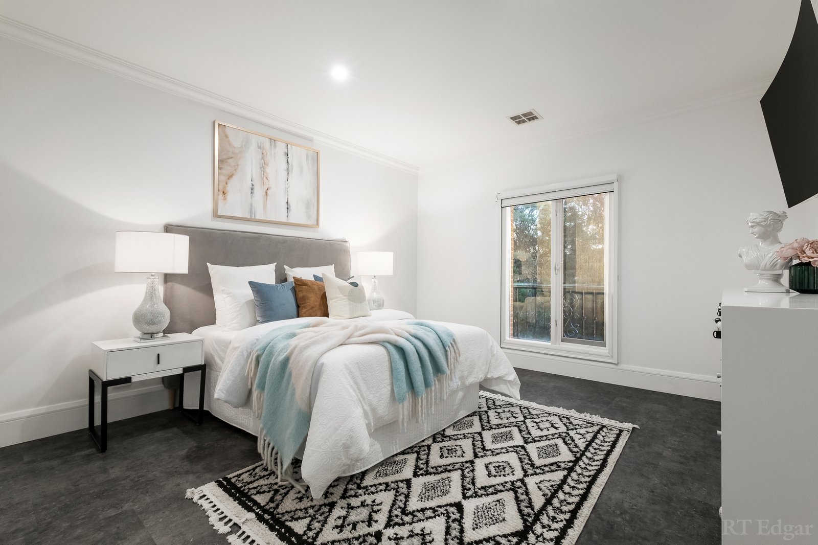 Real Estate and Property in 40 Gardiner Parade, Glen Iris, VIC